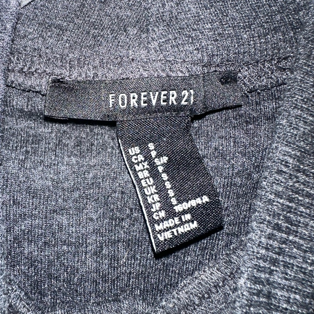 Grey Ribbed Mock Neck Tank - Picture 2 of 2